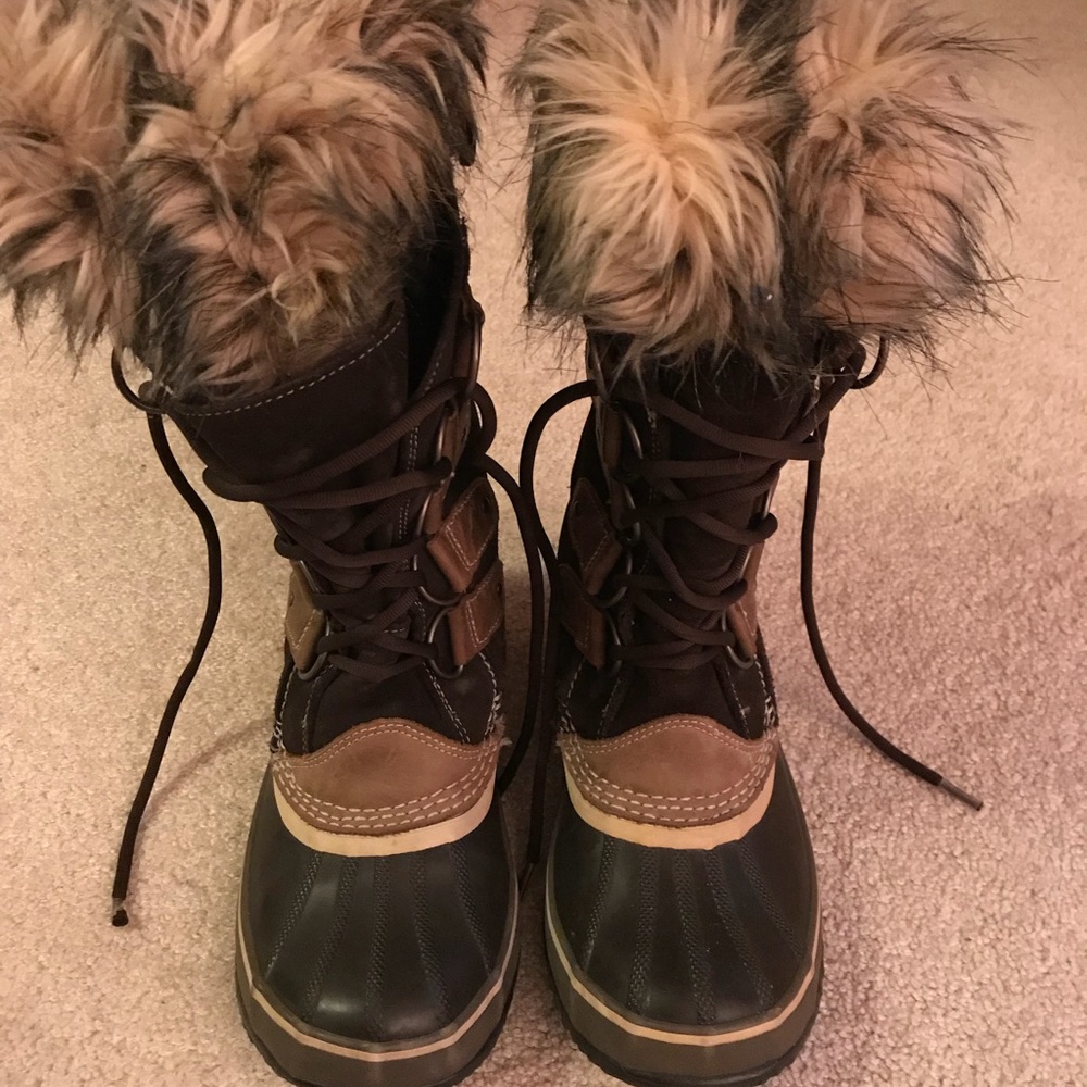 Sorel Joan of Arctic Winter Boot - size 8
